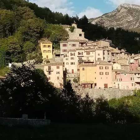 Les Deux Pentes Apartment Sausses