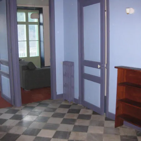 Les Deux Pentes Apartment Sausses